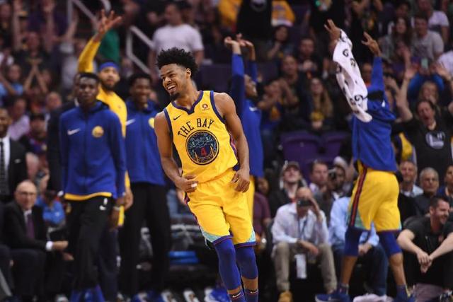 赵嘉义30分青岛胜同曦 贺希宁21分深圳负新疆