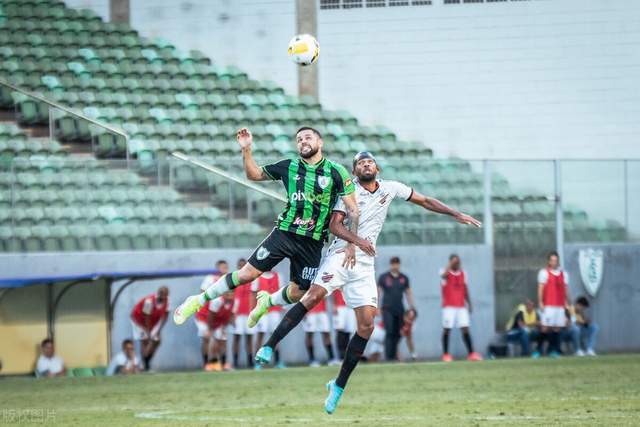 韩德君17+14辽宁险胜宁波 原帅20分山西胜上海